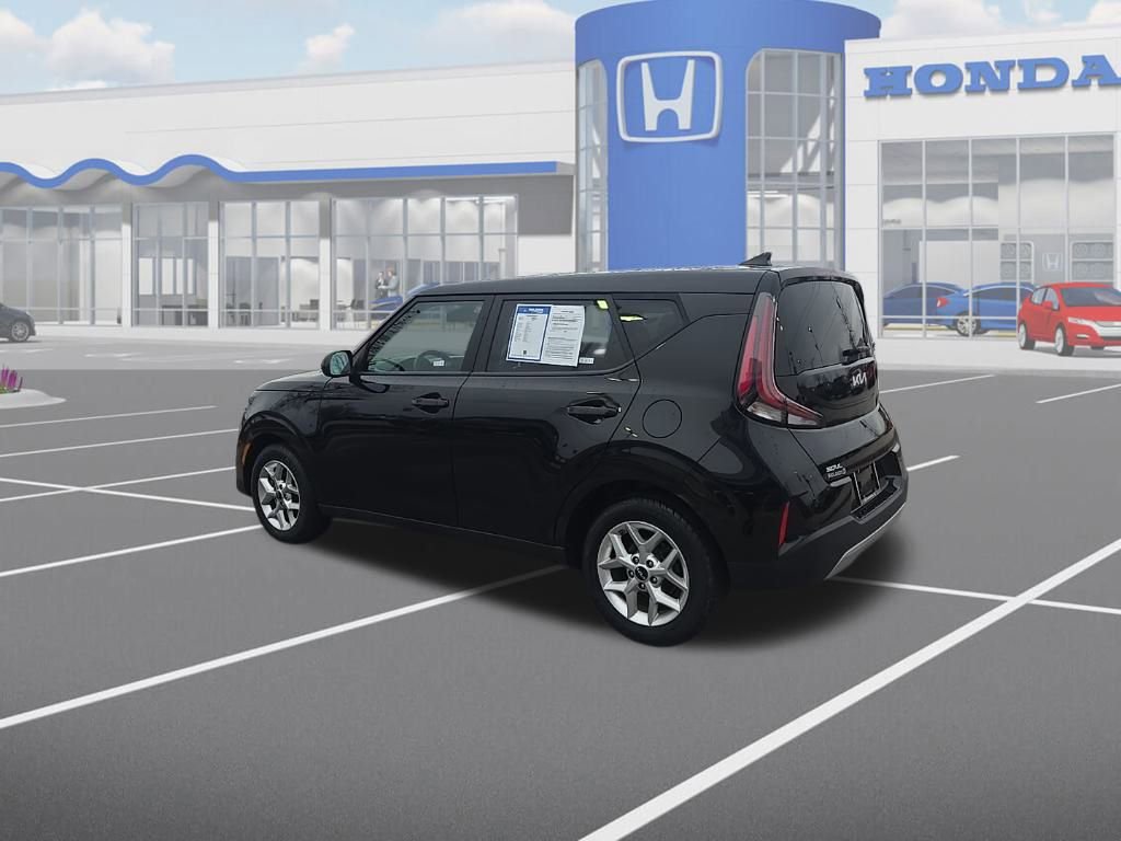 Used 2024 Kia Soul LX w/ Option Group 015 image 6