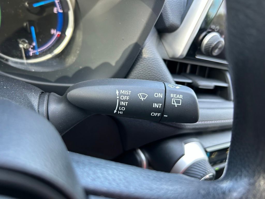 Used 2025 Toyota RAV4 LE AWD/4WD image 21