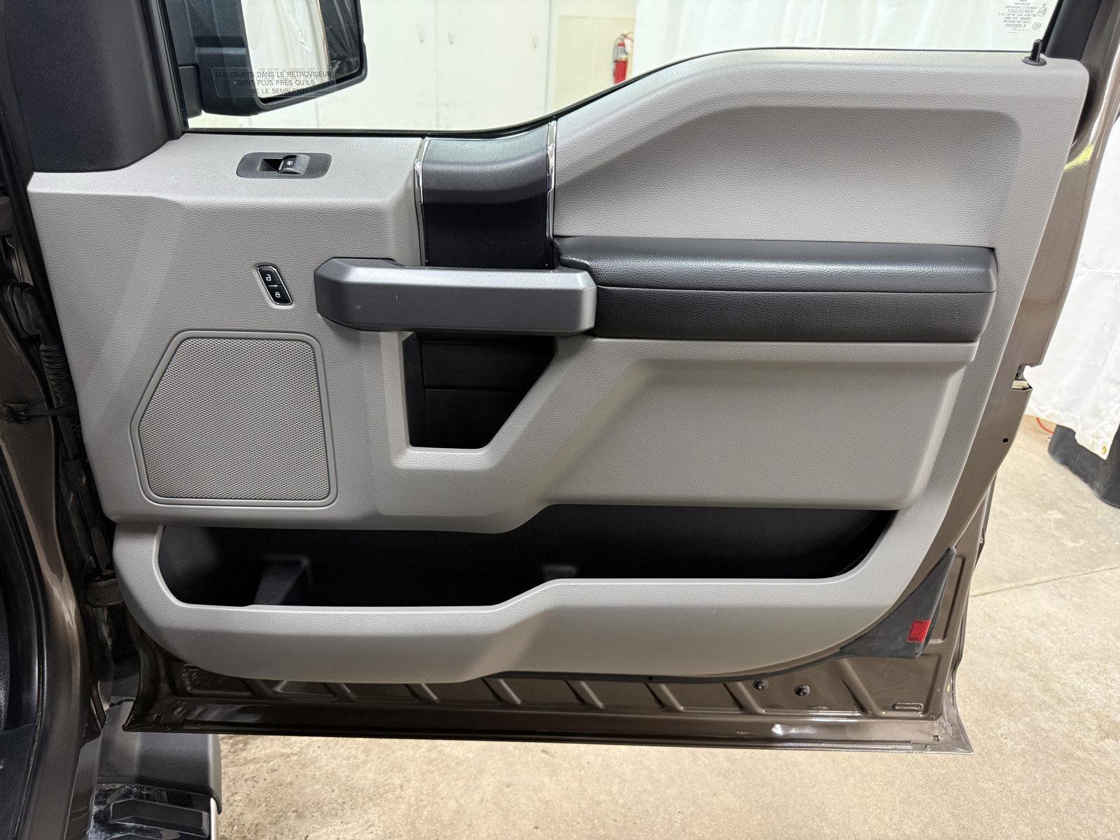 Used 2017 Ford F150 XLT w/ Trailer Tow Package AWD/4WD image 30