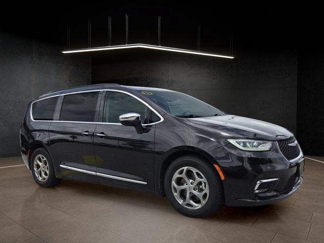 Used 2023 Chrysler Pacifica Limited