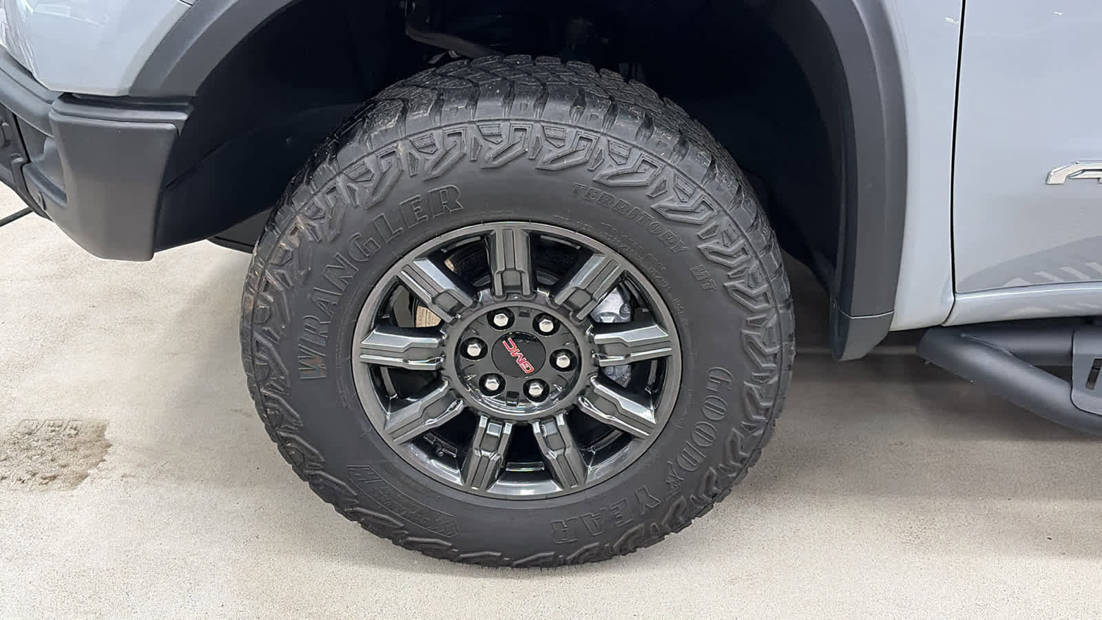 Used 2024 GMC Sierra 1500 AT4X AWD/4WD image 29