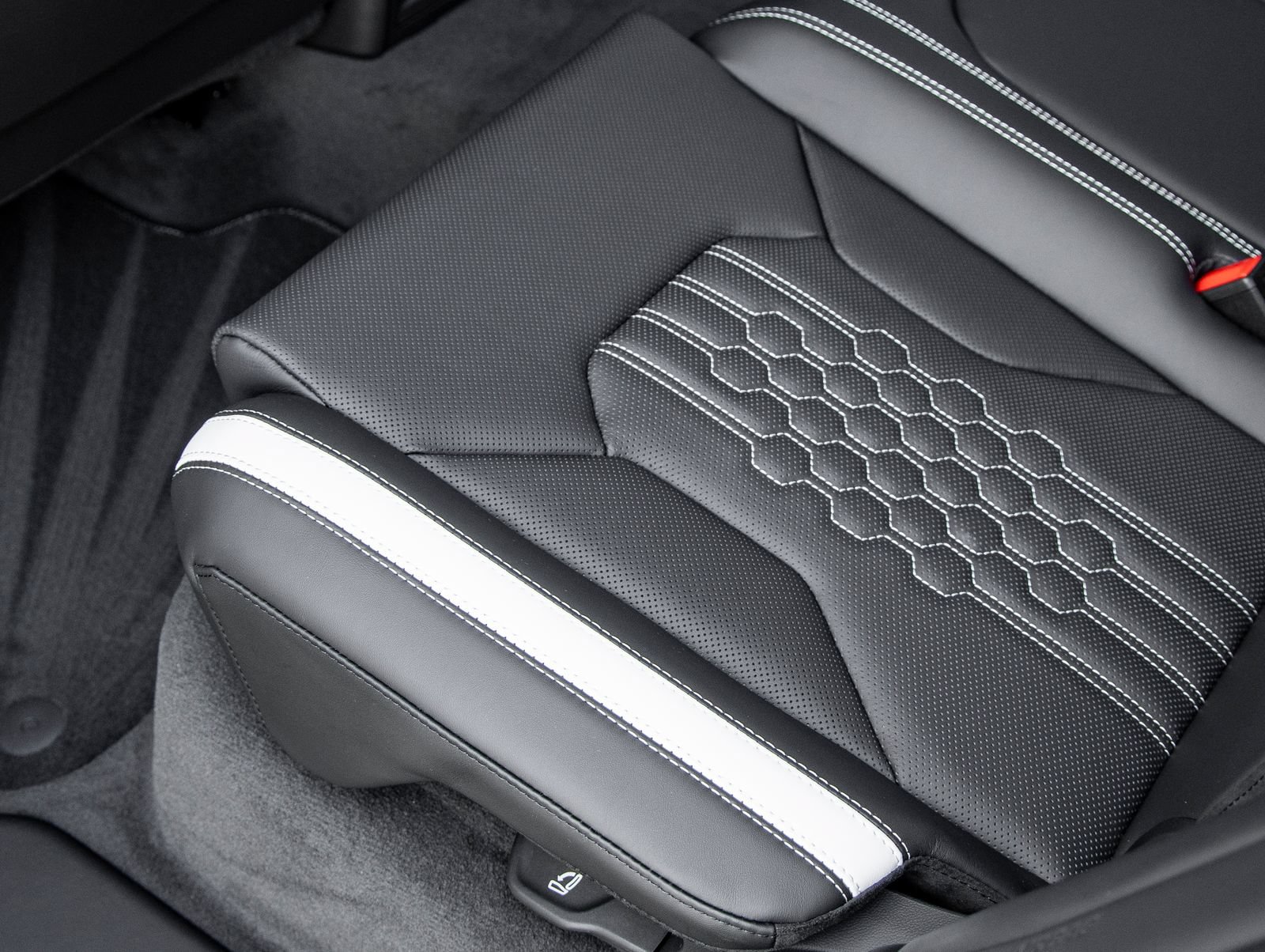 Used 2024 Lamborghini Urus S AWD/4WD image 40
