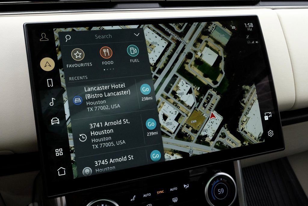 Used 2022 Land Rover Range Rover Long Wheelbase SE image 19