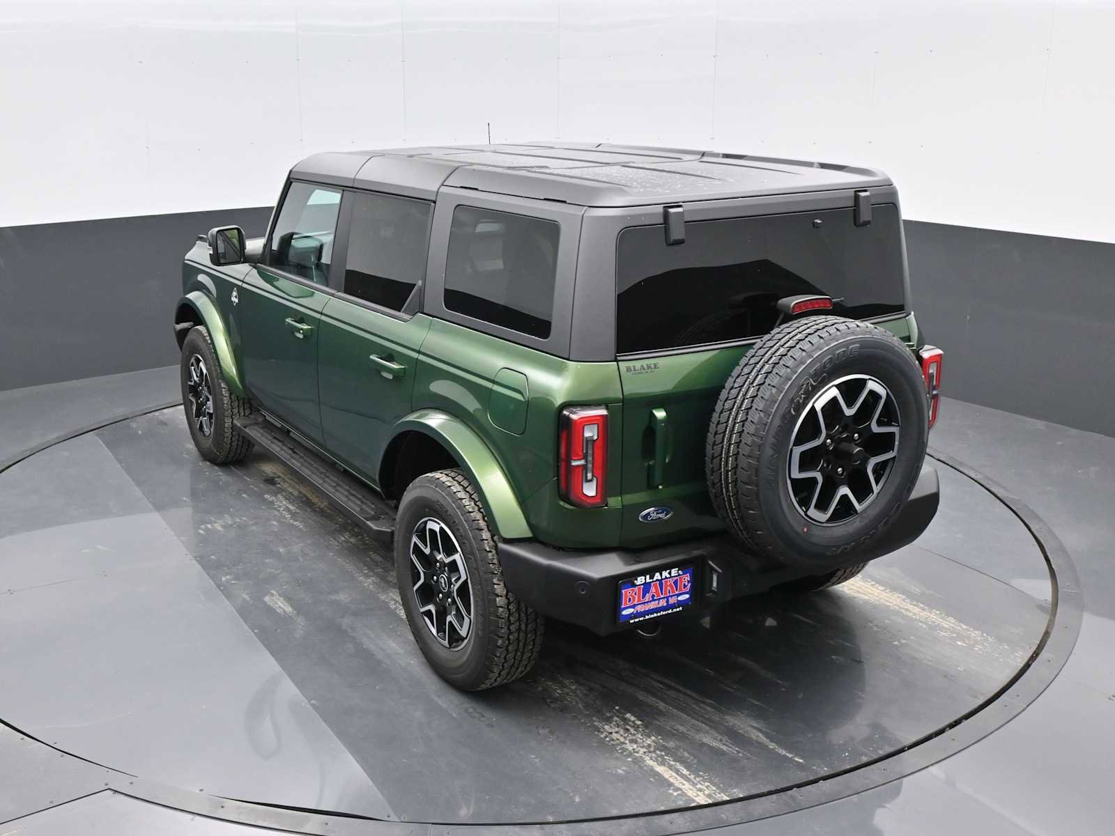 New 2024 Ford Bronco Outer Banks image 25