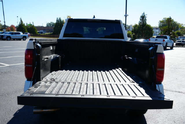 Used 2026 Toyota Tacoma SR5 AWD/4WD image 12
