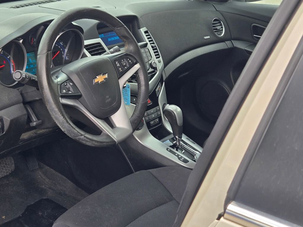 Used 2013 Chevrolet Cruze LT FWD image 27