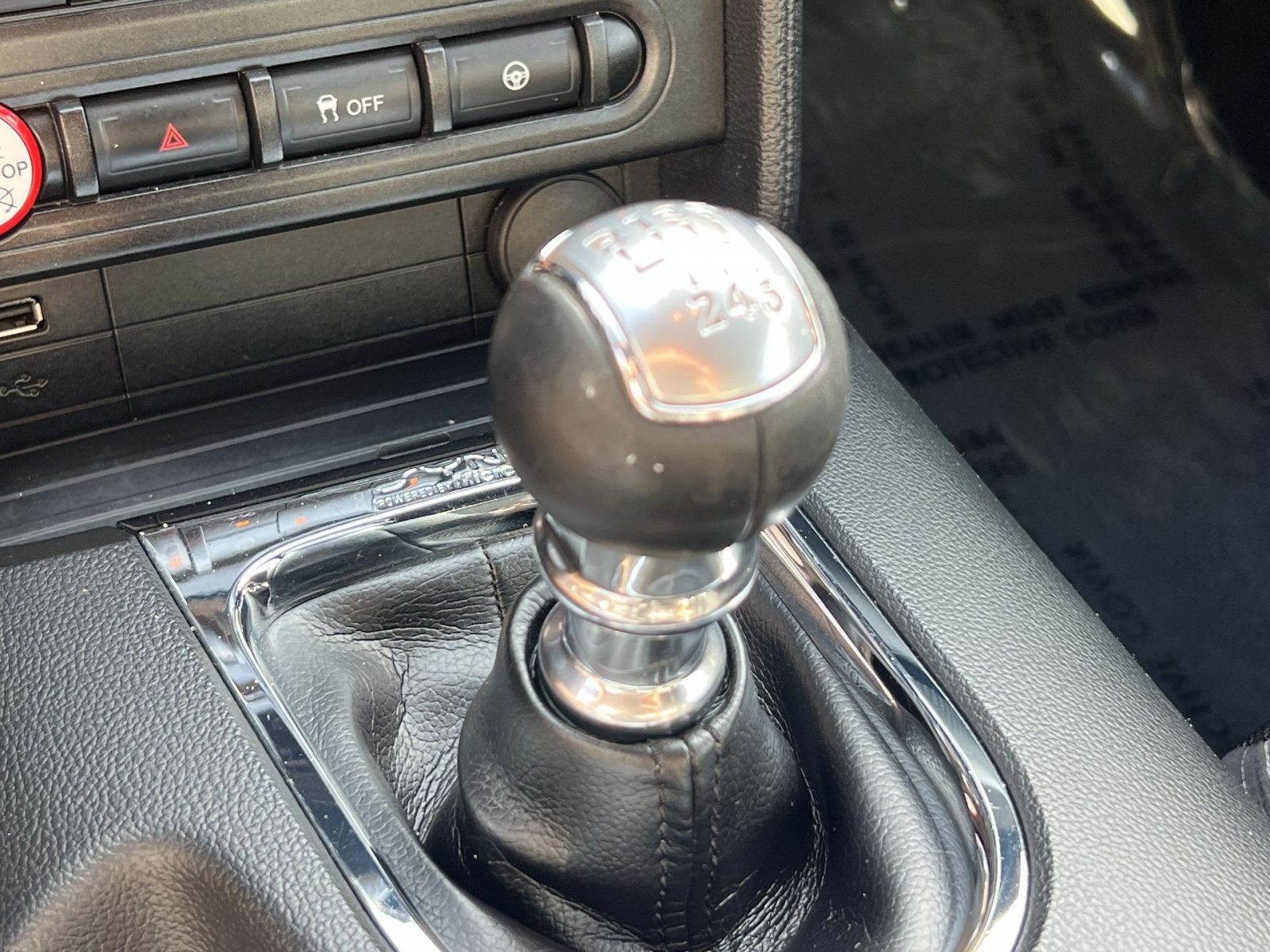 Used 2015 Ford Mustang Coupe RWD image 19