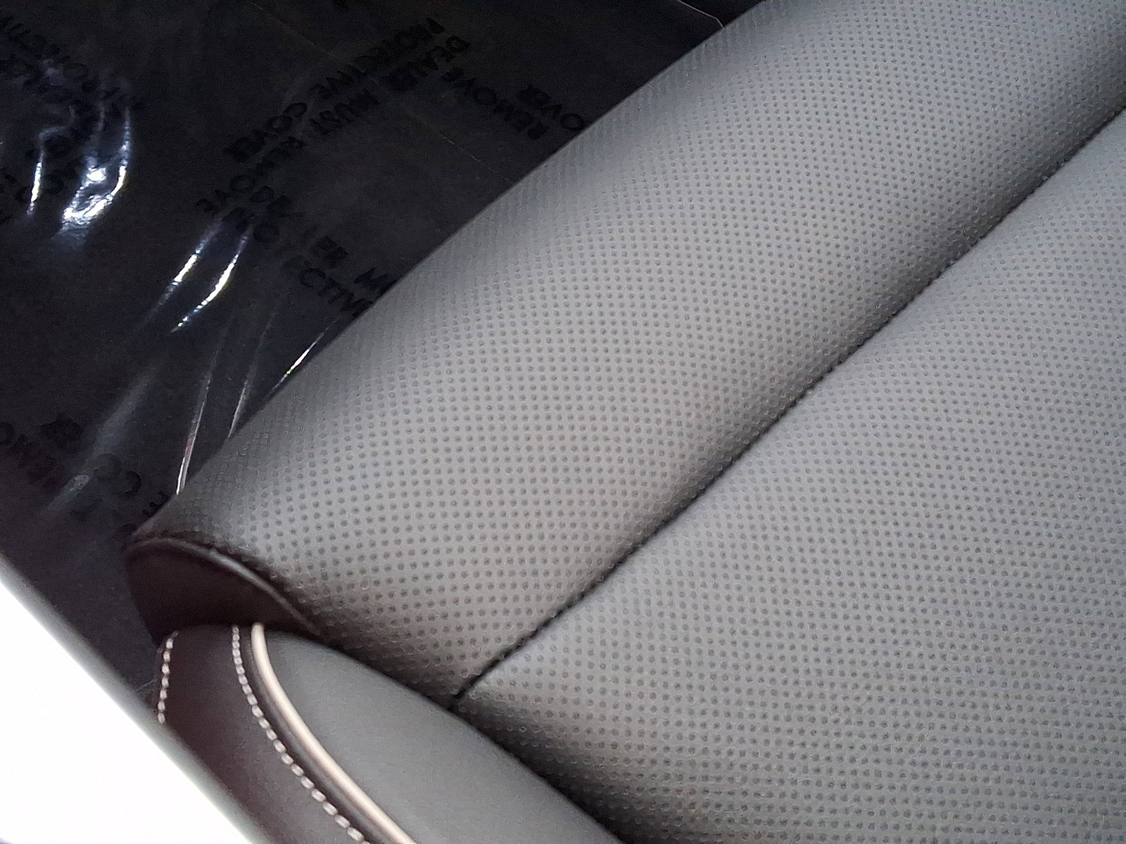 Certified 2026 Genesis Electrified GV70 image 26