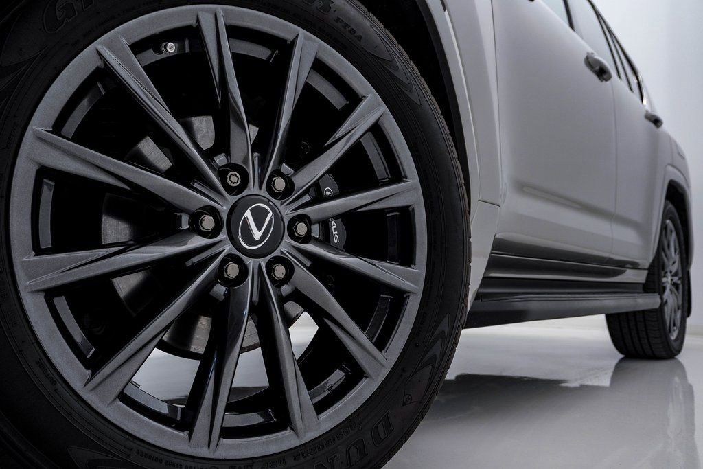 Used 2024 Lexus LX 600 F Sport image 5