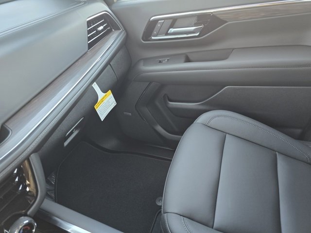 New 2026 Chevrolet Suburban Z71 w/ Comfort Package image 15
