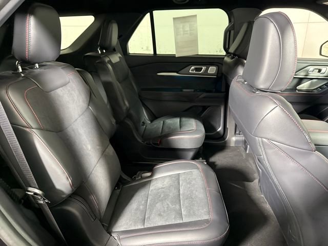 Used 2025 Ford Explorer ST w/ Sun And Sound Package image 14