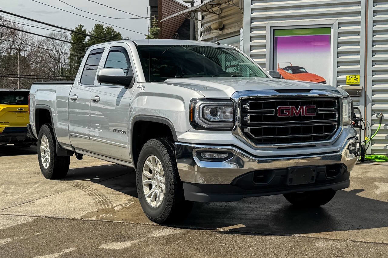 Used 2017 GMC Sierra 1500 SLE w/ SLE Value Package image 1
