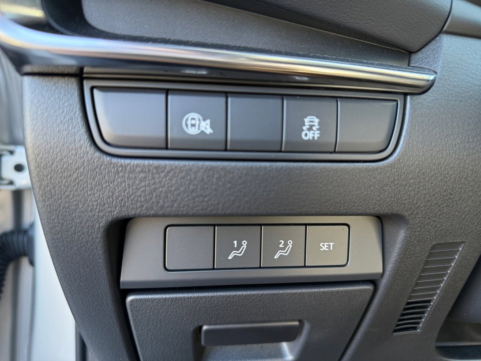 Certified 2025 MAZDA MAZDA3 s image 21