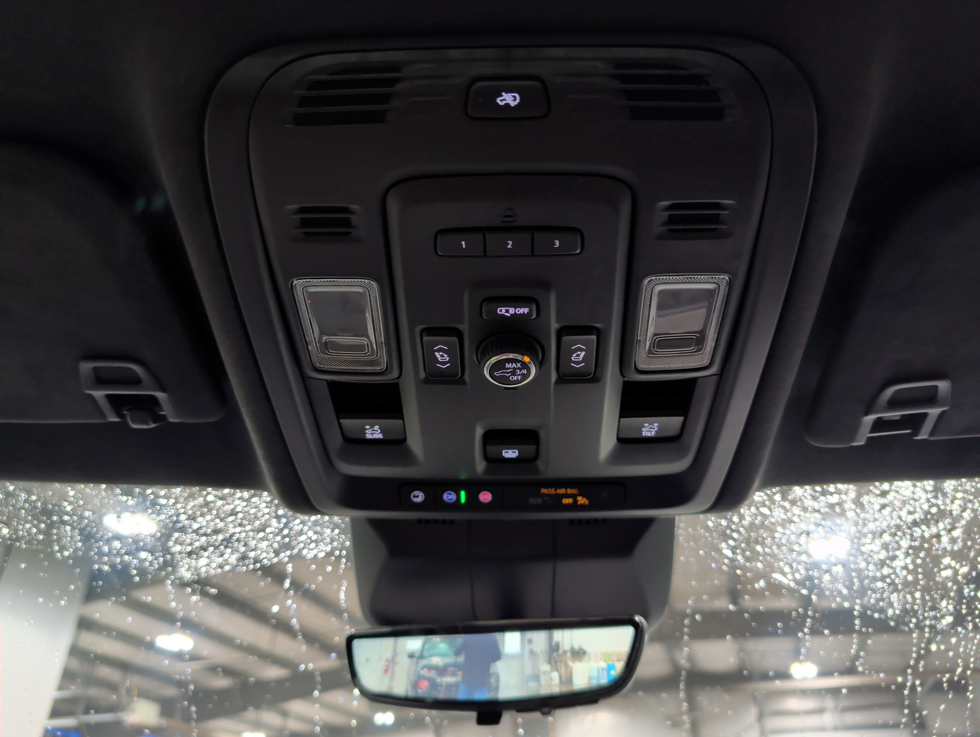 Used 2024 Cadillac Escalade V w/ LPO, ONYX Package image 16