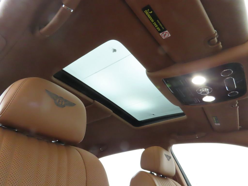 Used 2018 Bentley Flying Spur V8 image 18
