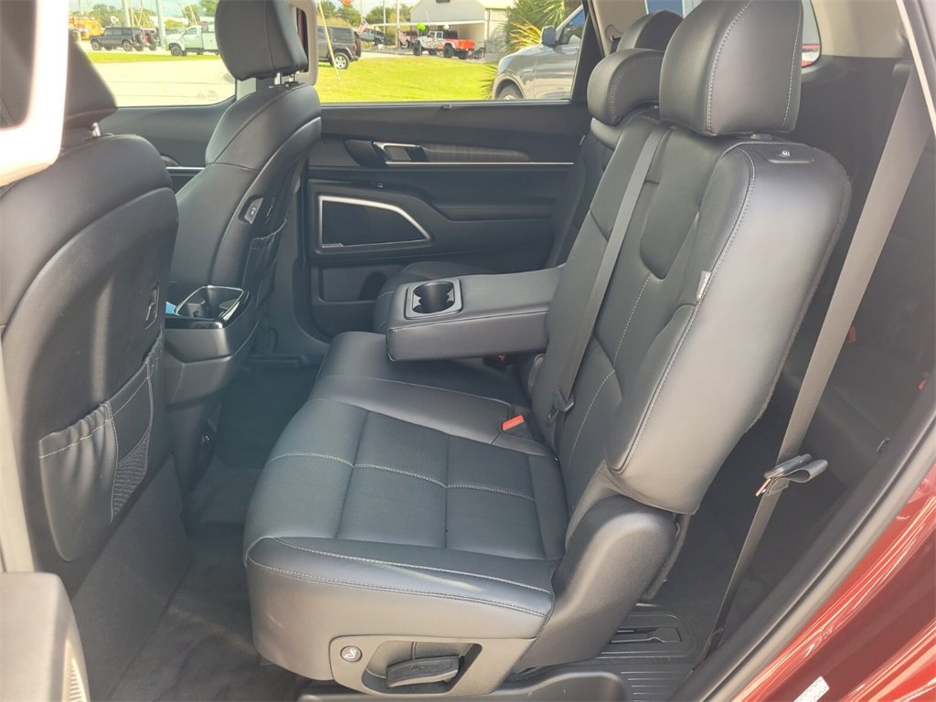 Used 2023 Kia Telluride EX image 10