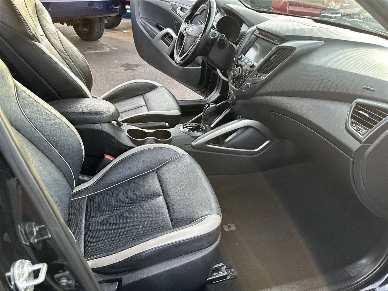 Used 2014 Hyundai Veloster Turbo image 15