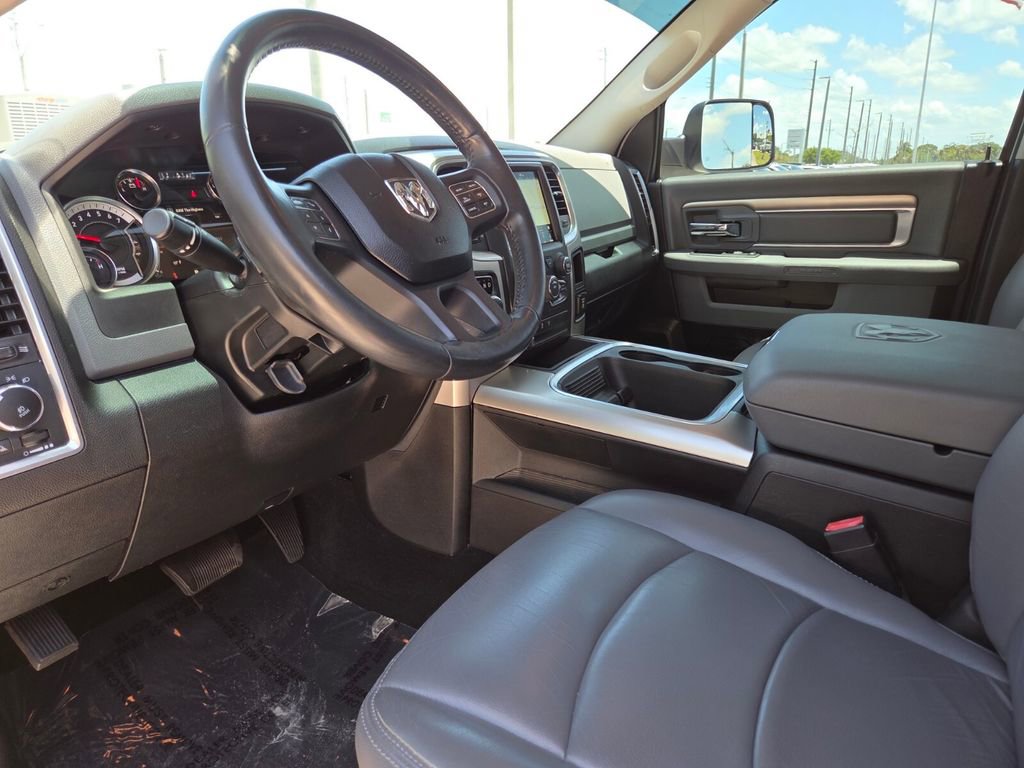 Used 2018 RAM 1500 SLT AWD/4WD image 27