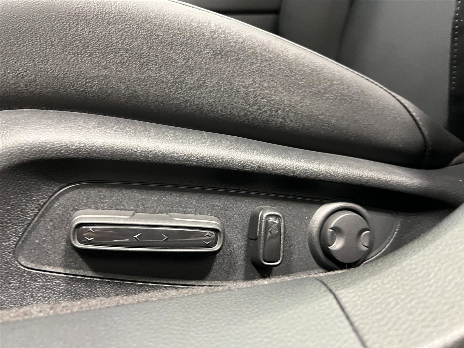 New 2025 Honda Accord EX-L image 14