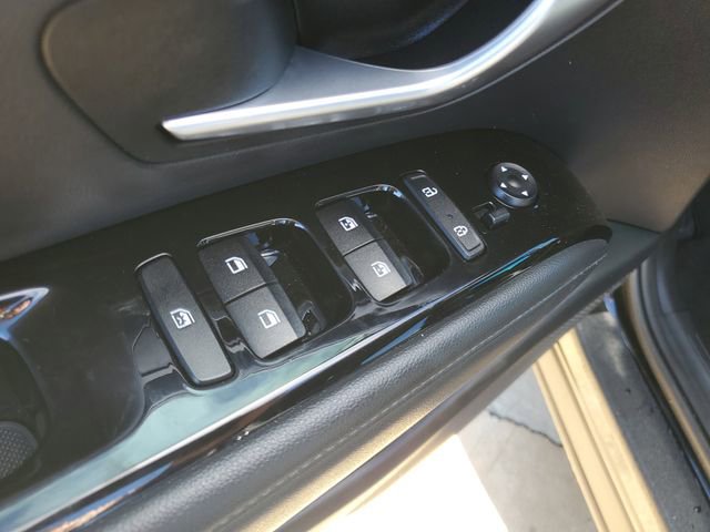 Used 2022 Hyundai Santa Cruz Limited image 14