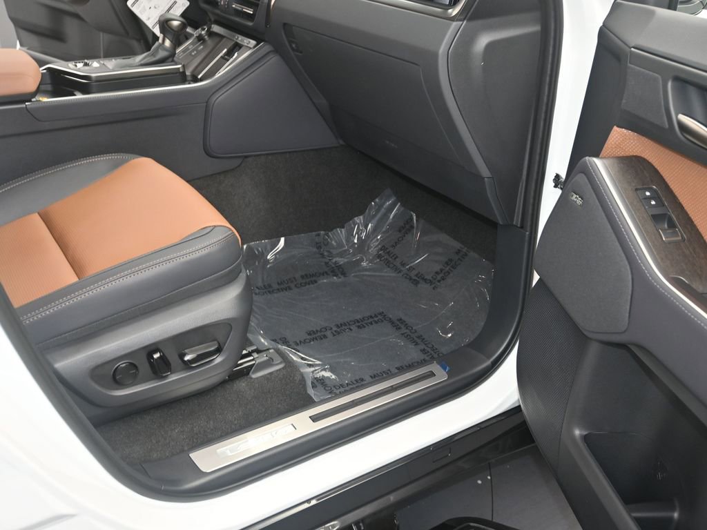 New 2026 Lexus GX 550 image 14