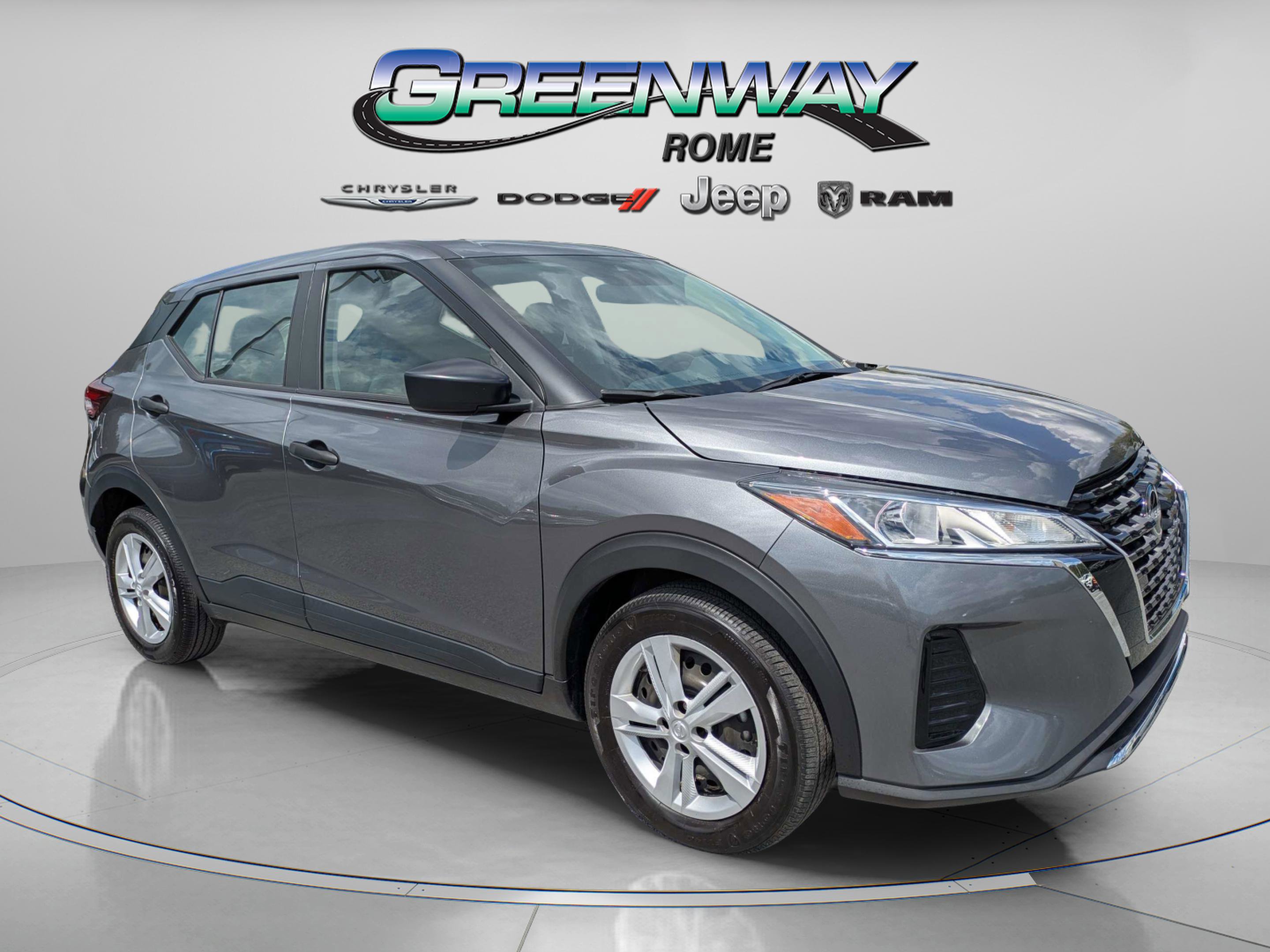 Used 2024 Nissan Kicks S image 1