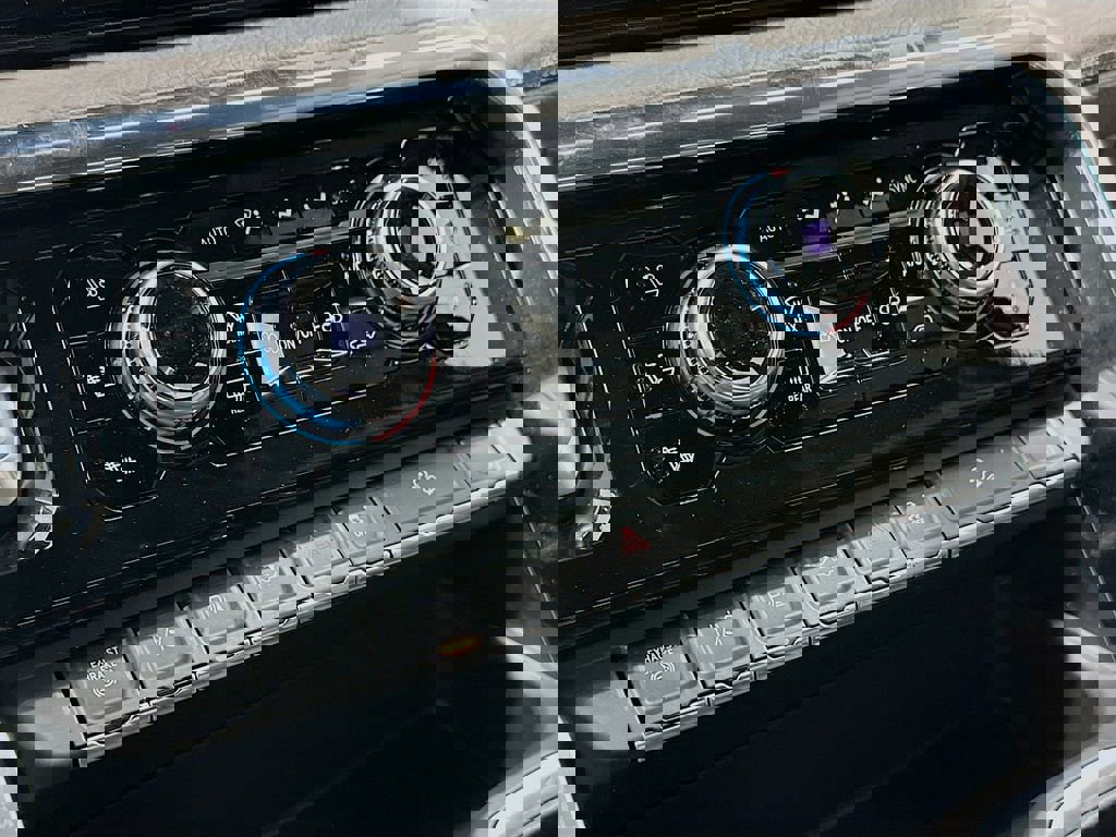 New 2026 GMC Sierra 2500 Denali w/ Denali Reserve Package image 16