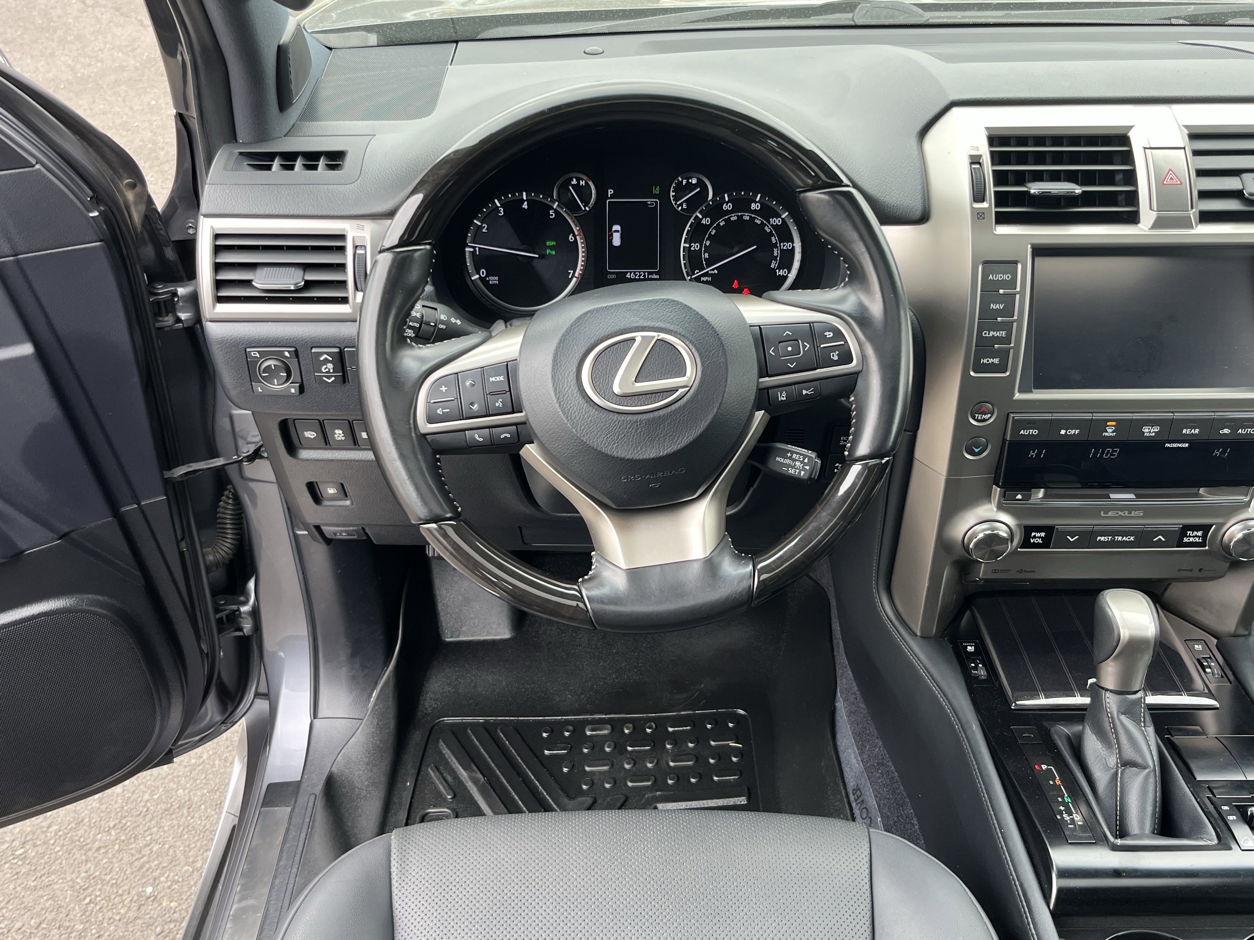 Used 2021 Lexus GX 460 Premium w/ Premium Package image 12