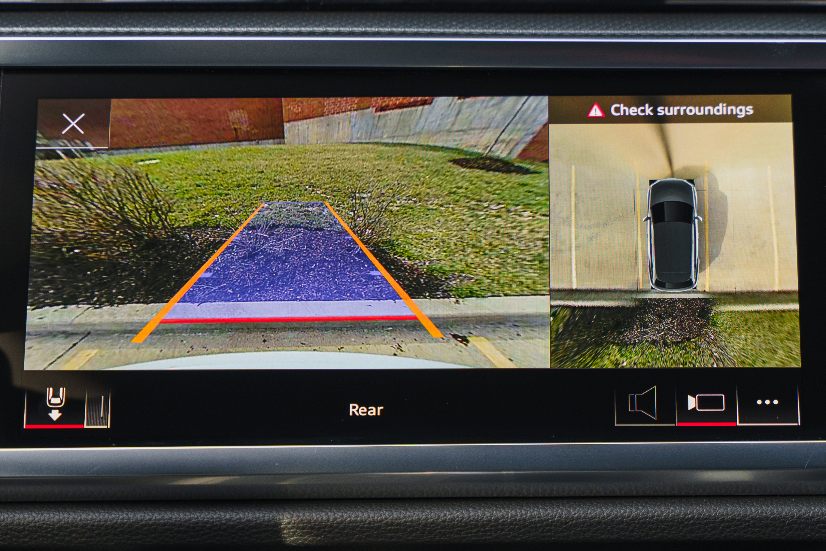 Used 2023 Audi Q3 2.0T Premium Plus w/ Premium Plus Package image 15