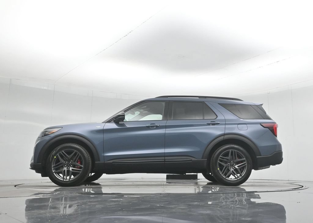 New 2026 Ford Explorer ST-Line w/ ST-Line Street Pack RWD image 7