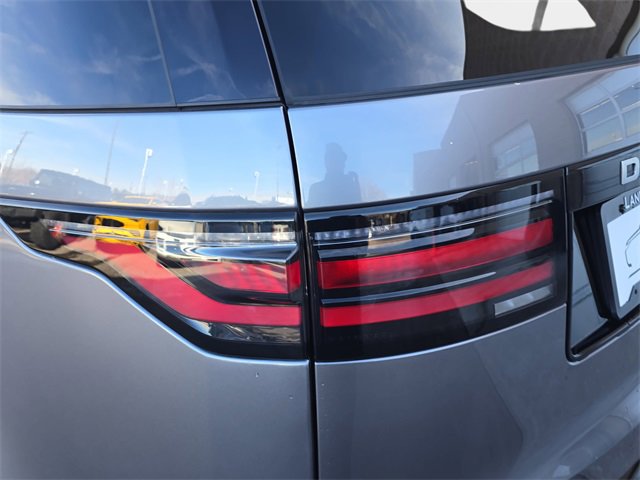 New 2026 Land Rover Discovery Limited Edition image 20