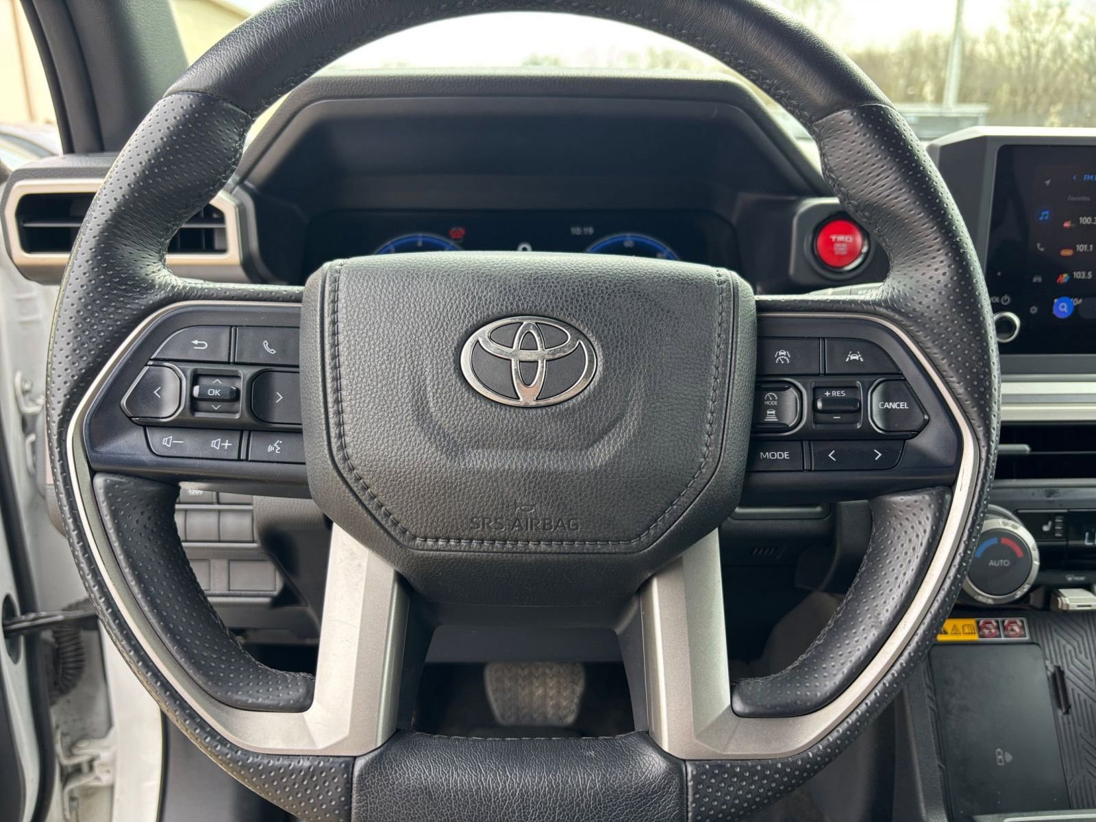 Used 2025 Toyota 4Runner TRD Off-Road AWD/4WD image 28