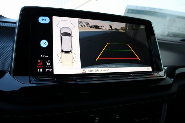 New 2026 Volkswagen Atlas Cross Sport SEL R-Line image 3