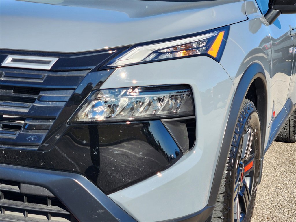 Used 2025 Nissan Rogue SV w/ Rock Creek Premium Package image 5