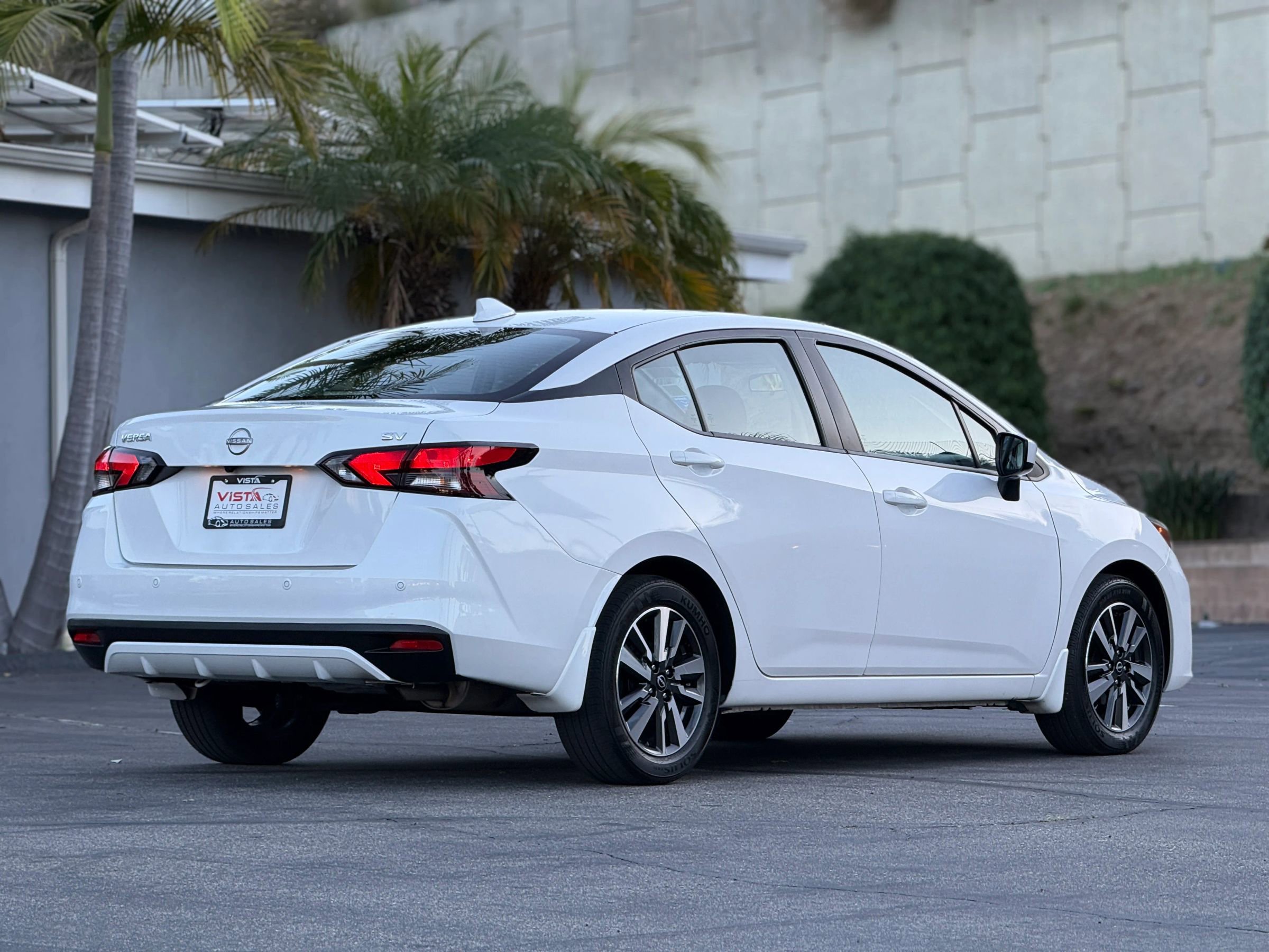 Used 2024 Nissan Versa SV w/ Trunk Package image 5