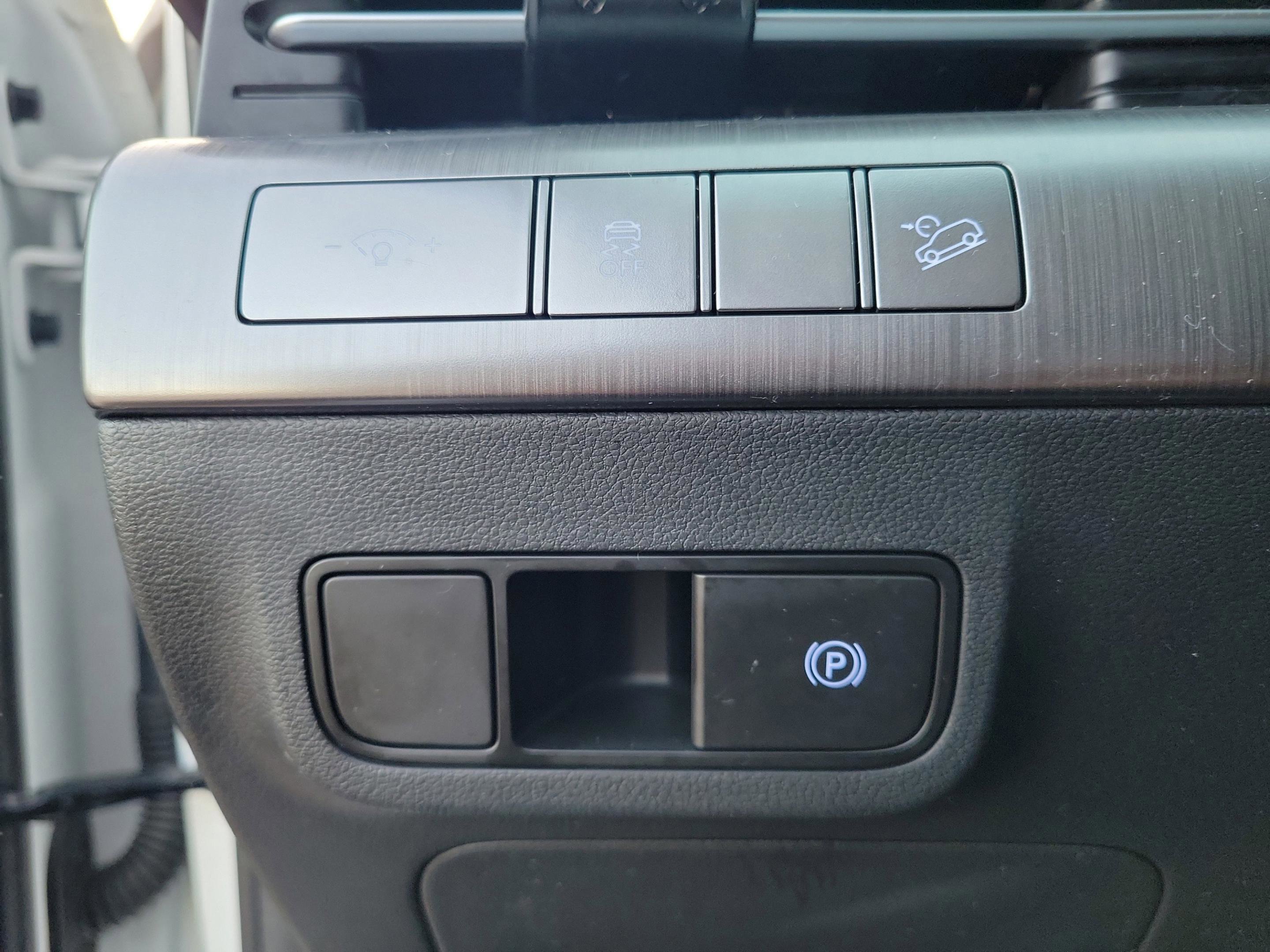 Certified 2024 Hyundai Kona SEL image 21