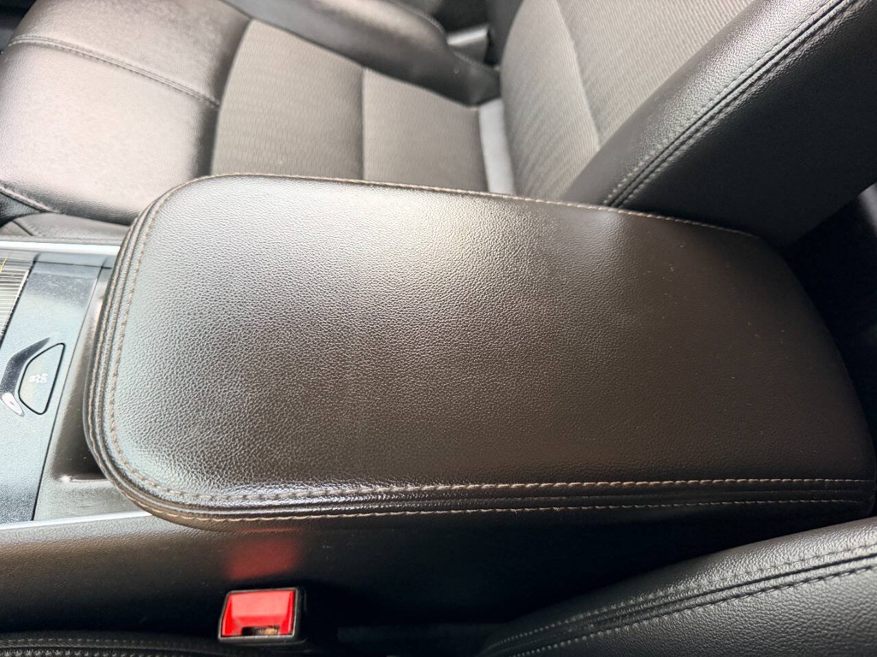Used 2019 Chevrolet Impala LT FWD image 39