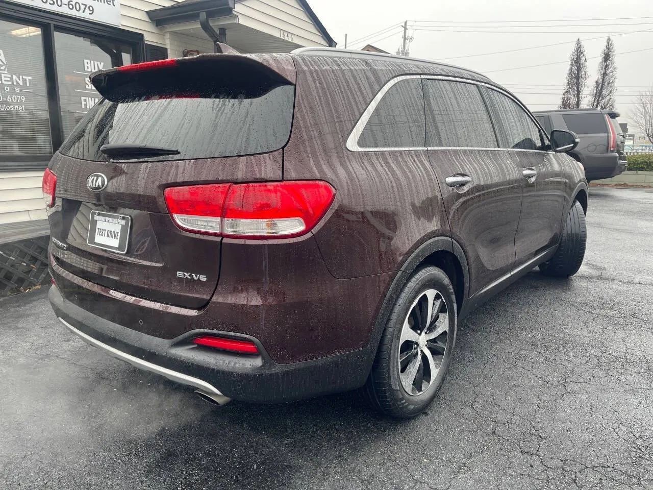 Used 2016 Kia Sorento EX image 9