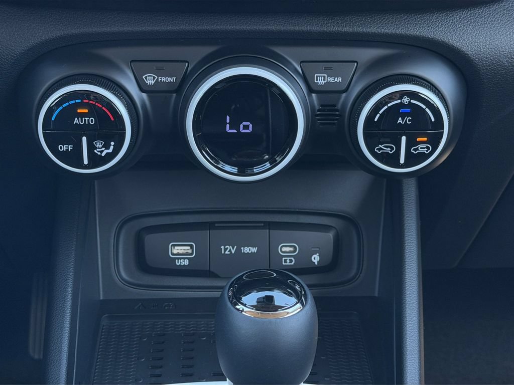 New 2026 Hyundai Venue SEL FWD image 18