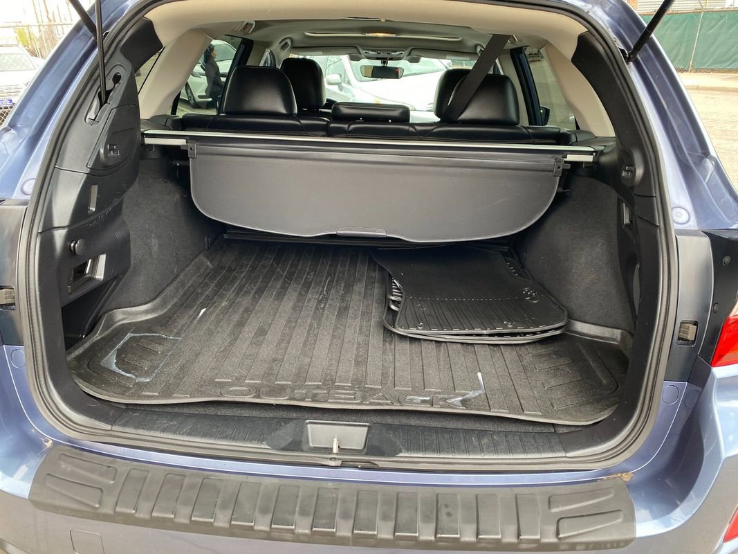 Used 2017 Subaru Outback 3.6R Limited AWD/4WD image 15