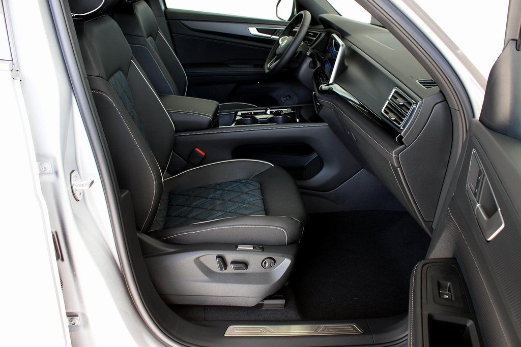 New 2025 Volkswagen Atlas Cross Sport SEL Premium R-Line image 58