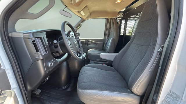 Used 2024 Chevrolet Express 2500 w/ Driver Convenience Package RWD image 18