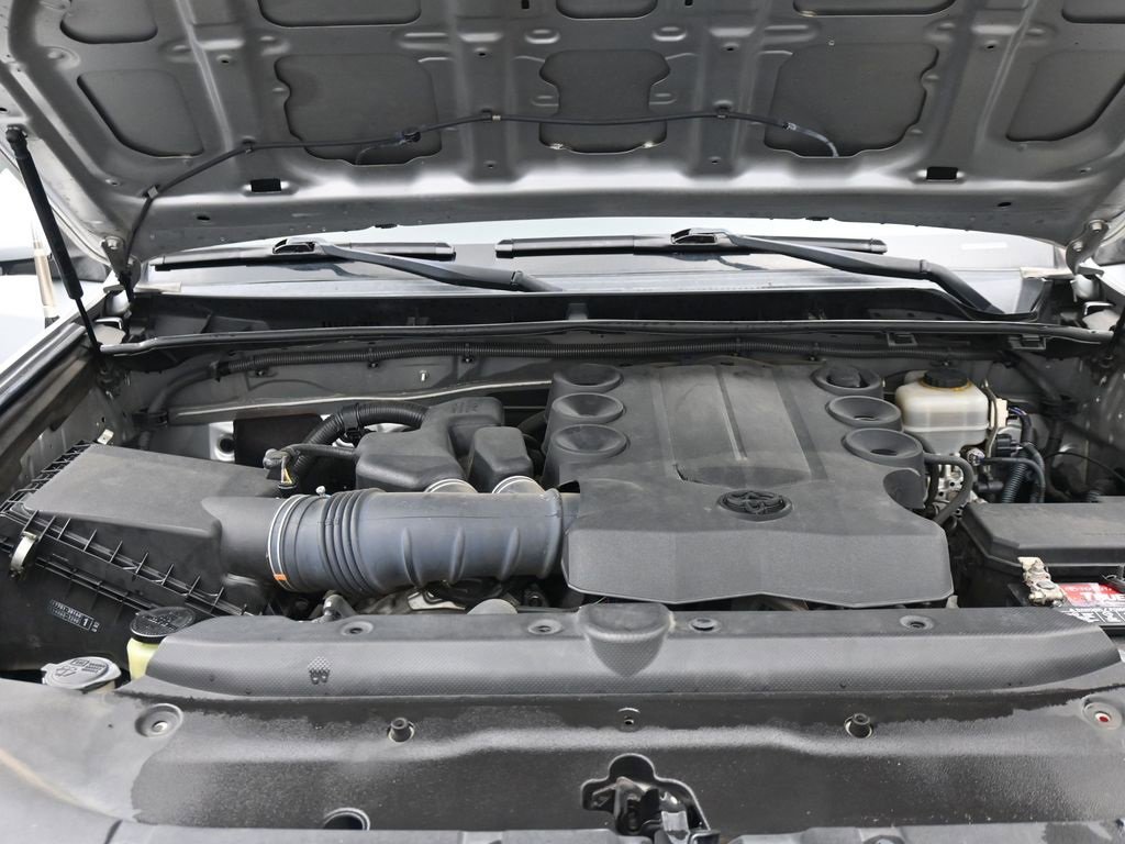 Used 2011 Toyota 4Runner SR5 w/ Convenience Pkg image 26