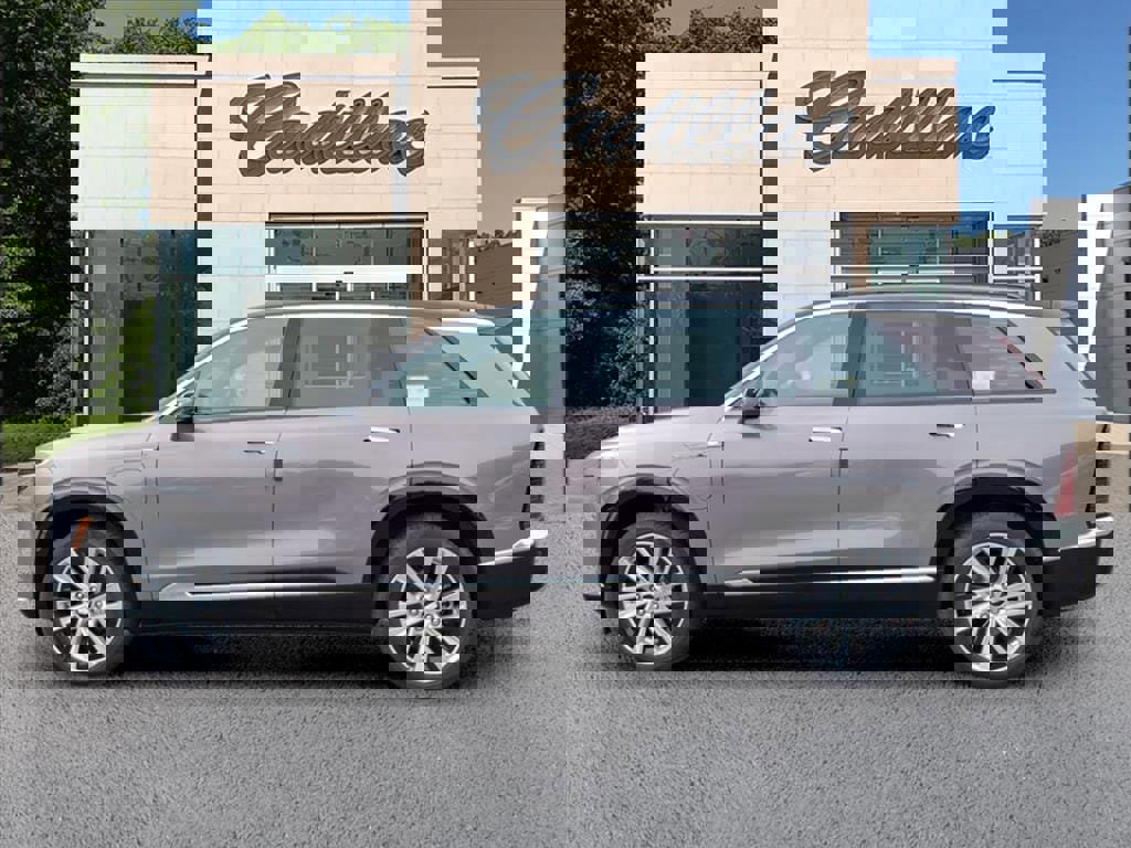 New 2026 Cadillac Vistiq Luxury w/ LPO, Floor Liner Package image 2