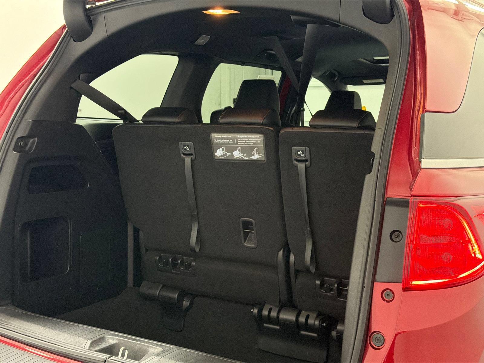 Used 2025 Honda Odyssey Sport-L image 8