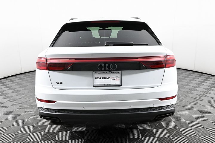 New 2025 Audi Q8 Premium image 23