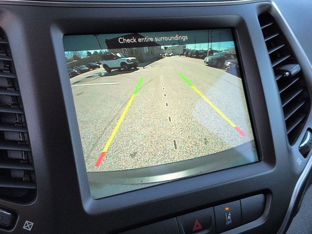 Used 2022 Jeep Cherokee Trailhawk image 13