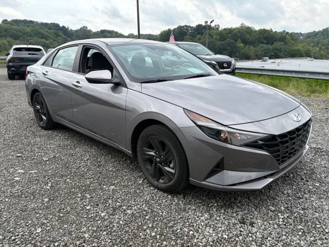Used 2023 Hyundai Elantra SEL FWD image 7