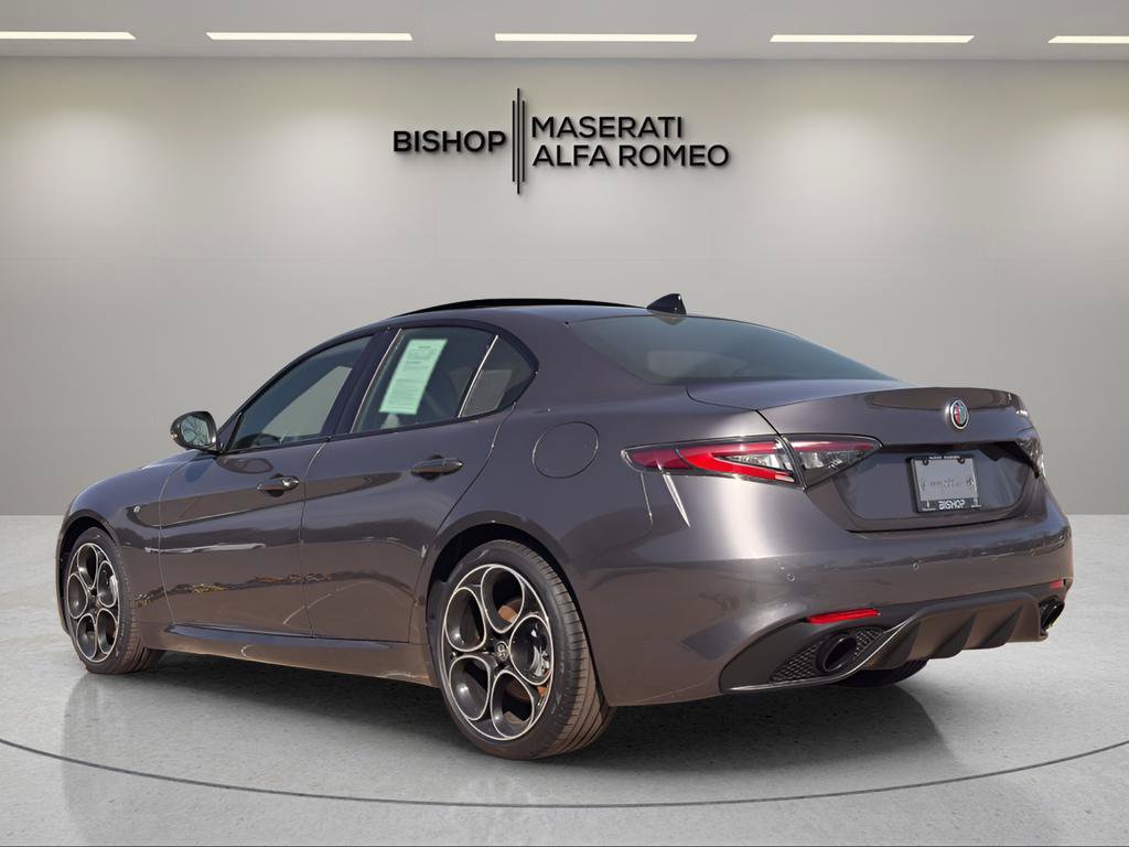 New 2026 Alfa Romeo Giulia w/ Driving Assist Package RWD image 6