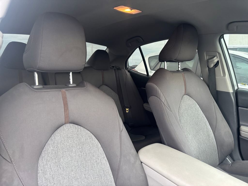 Used 2019 Toyota Camry LE w/ Convenience Package FWD image 8